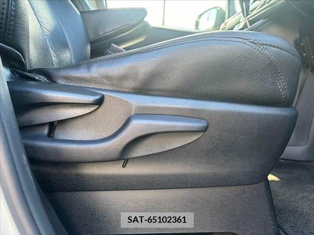 Toyota VOXY 2014-03 394987-27