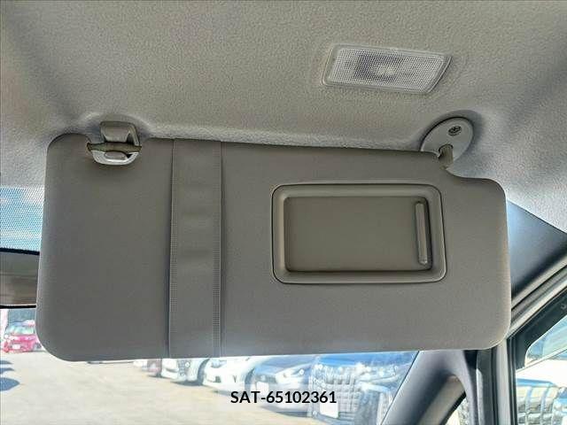 Toyota VOXY 2014-03 394987-26