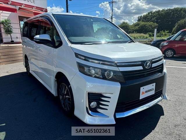Toyota VOXY 2014-03 394987-7