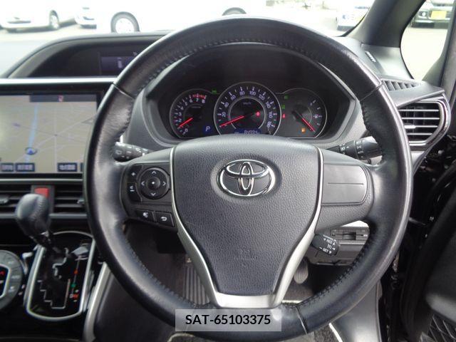 Toyota VOXY 2018-02 237301-18