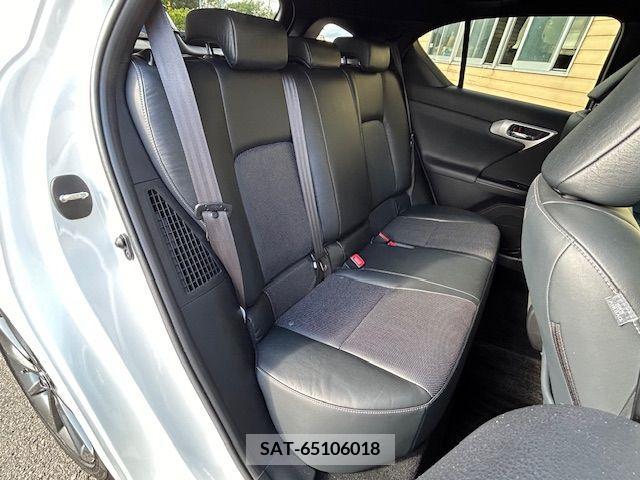Lexus CT 2011-06 275574-3
