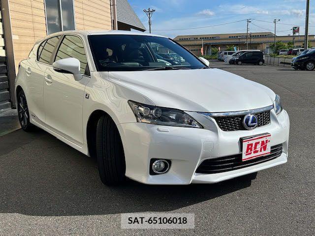 Lexus CT 2011-06 275574-6