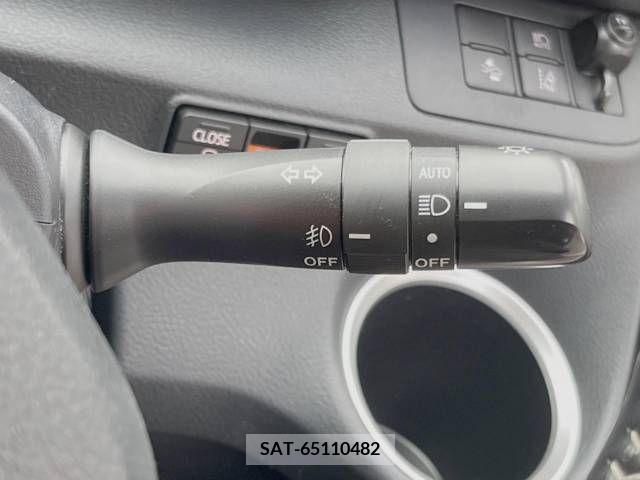 Toyota SIENTA 2016-08 255351-7