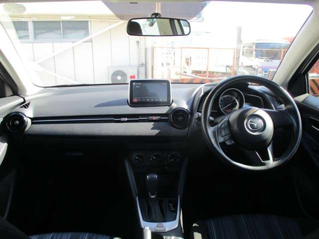 Mazda DEMIO 2015-01 11181-1
