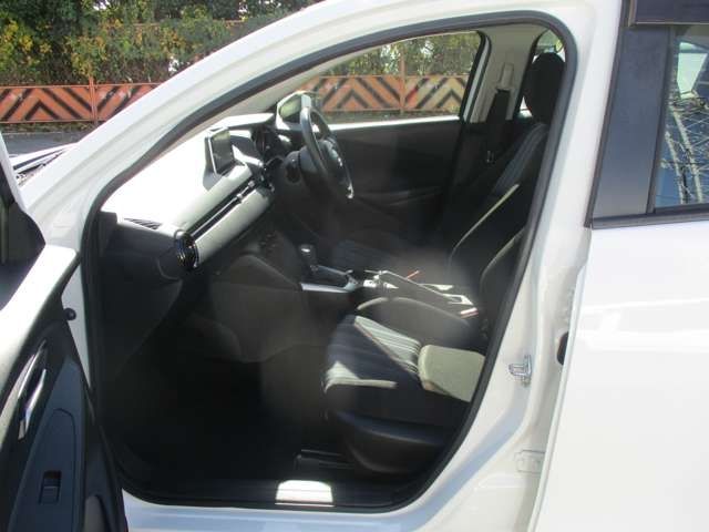 Mazda DEMIO 2015-01 11181-16