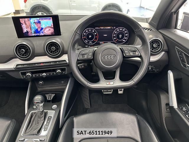 Audi Q2 2019-02 219369-7