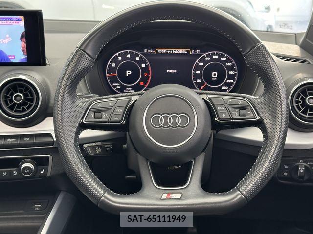 Audi Q2 2019-02 219369-8