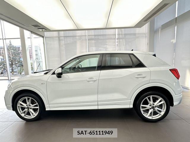 Audi Q2 2019-02 219369-2