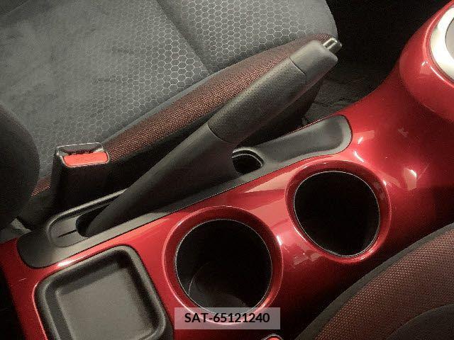 Nissan JUKE 2012-03 320481-15