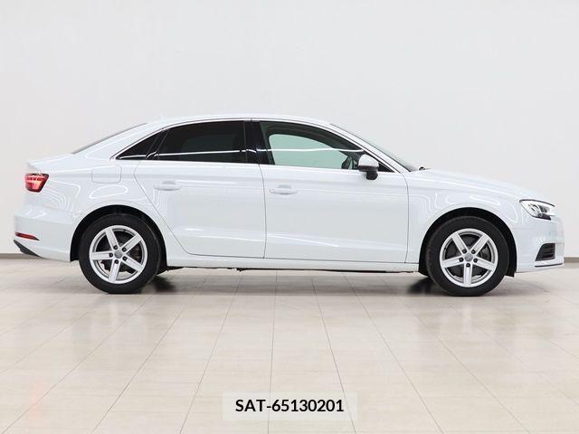 Audi A3 SEDAN 2018-07 255163-8