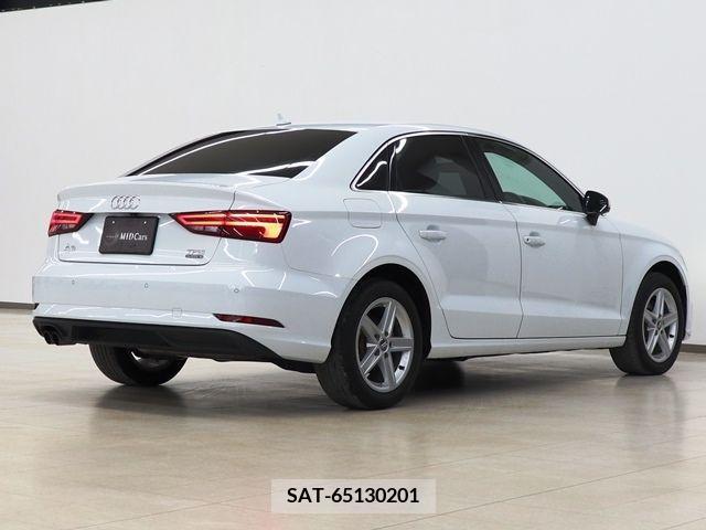 Audi A3 SEDAN 2018-07 255163-9