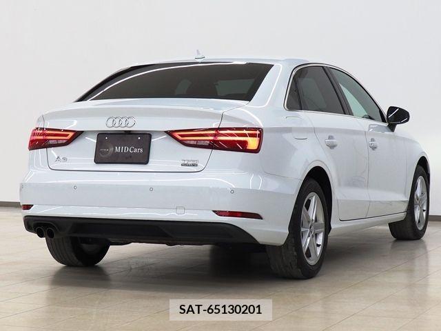 Audi A3 SEDAN 2018-07 255163-10