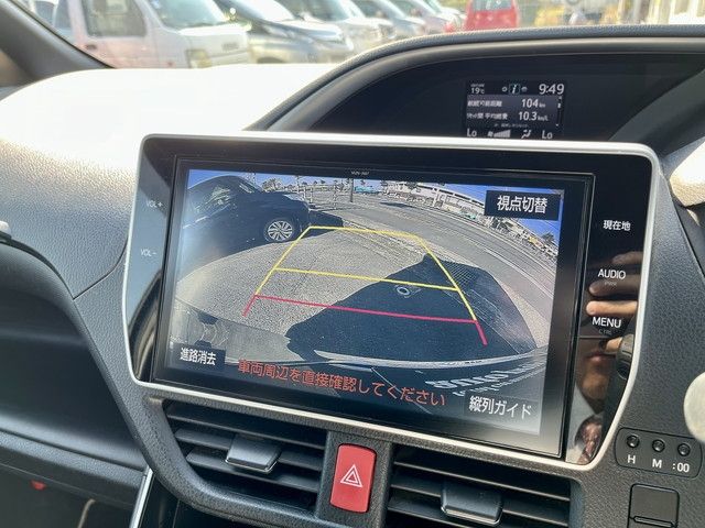Toyota VOXY 2018-06 12617-23