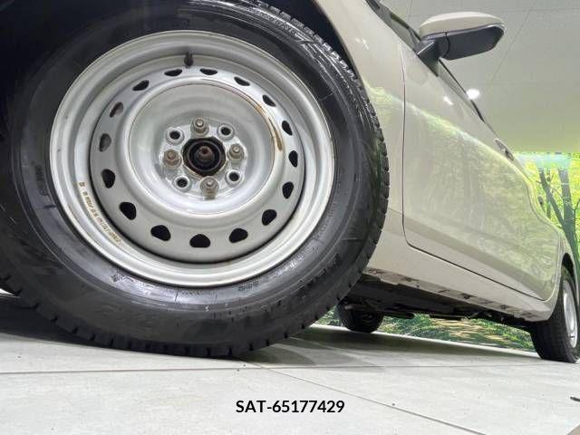 Toyota AQUA 2021-09 224398-13