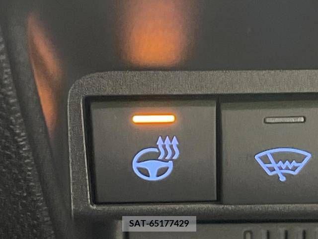 Toyota AQUA 2021-09 224398-5