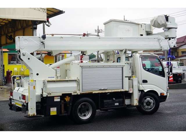 Hino DUTRO 2014-02 7685-6