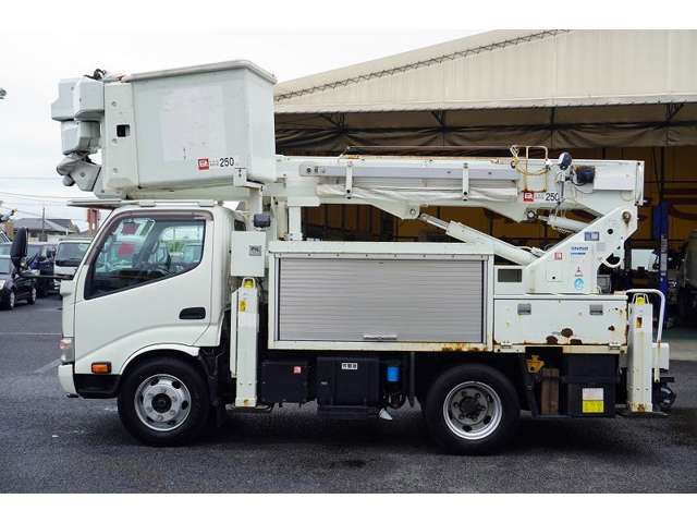 Hino DUTRO 2014-02 7685-1