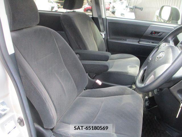 Toyota VOXY 2013-03 395027-19