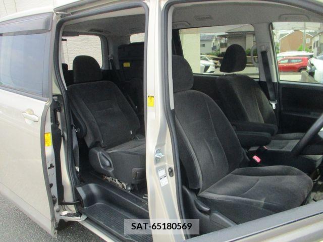 Toyota VOXY 2013-03 395027-18