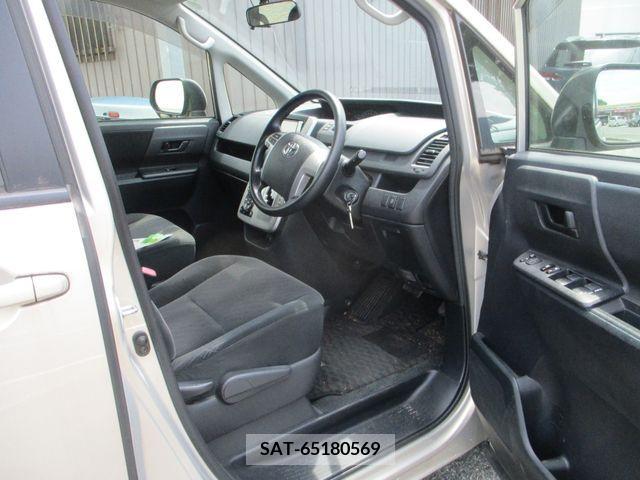 Toyota VOXY 2013-03 395027-16
