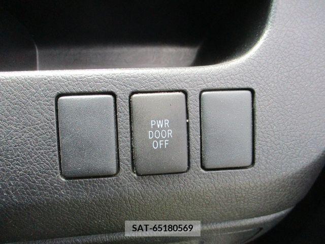 Toyota VOXY 2013-03 395027-9