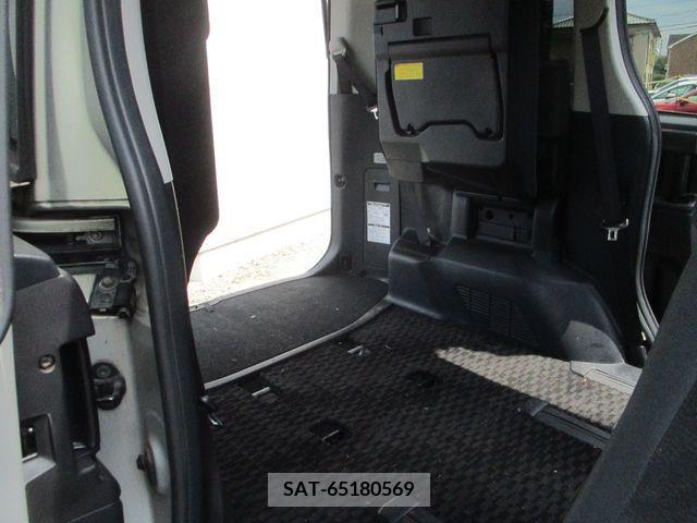 Toyota VOXY 2013-03 395027-24