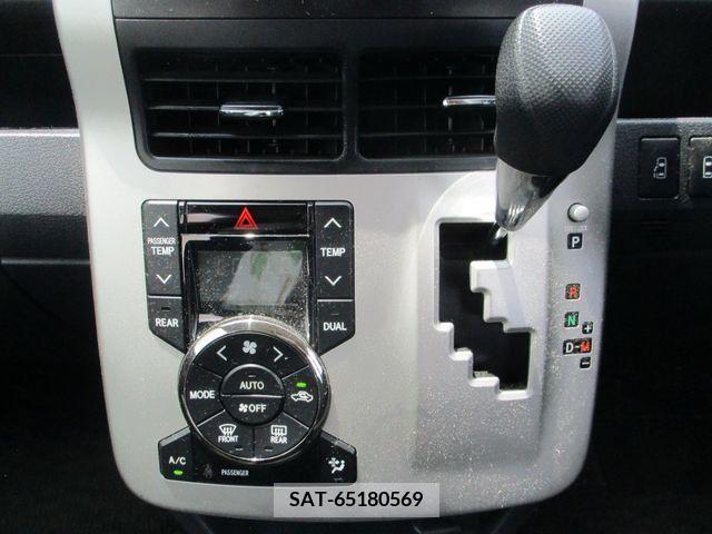 Toyota VOXY 2013-03 395027-6