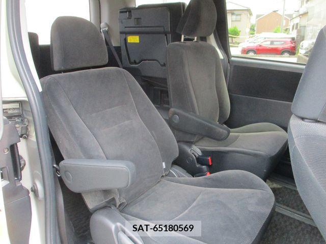 Toyota VOXY 2013-03 395027-20