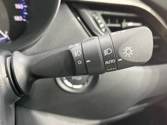 Toyota C-HR 2023-06 180463-6