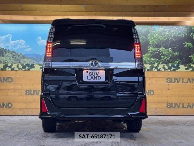 Toyota VOXY 2017-01 321498-15