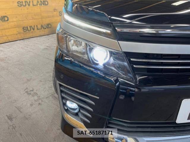 Toyota VOXY 2017-01 321498-12