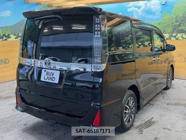 Toyota VOXY 2017-01 321498-17