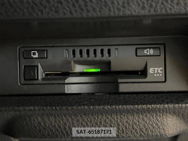 Toyota VOXY 2017-01 321498-7