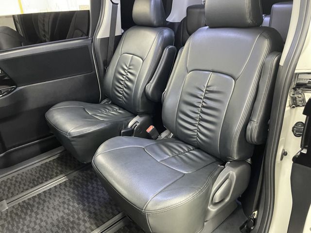 Toyota NOAH 2010-07 189223-9