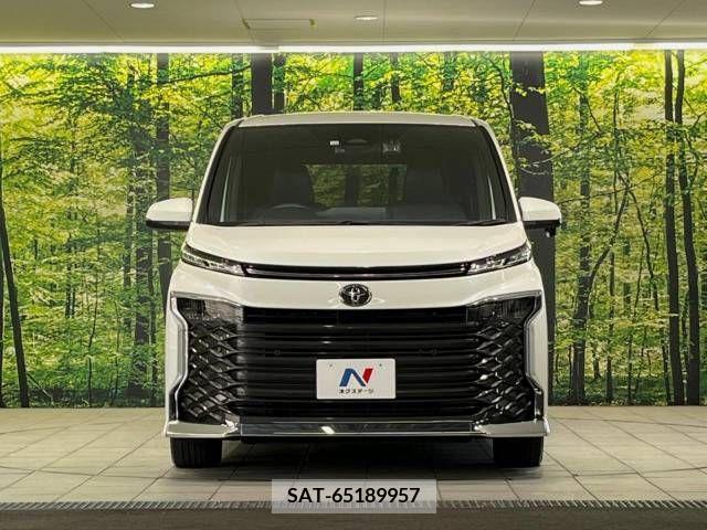 Toyota VOXY 2022-11 332985-14
