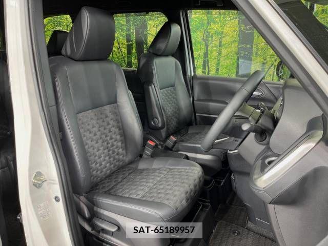 Toyota VOXY 2022-11 332985-7