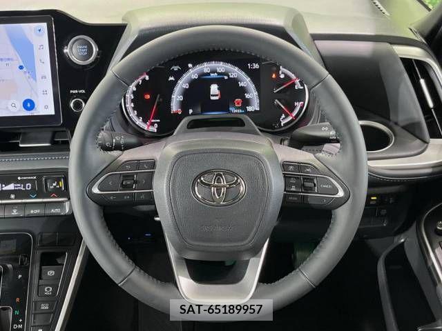 Toyota VOXY 2022-11 332985-11
