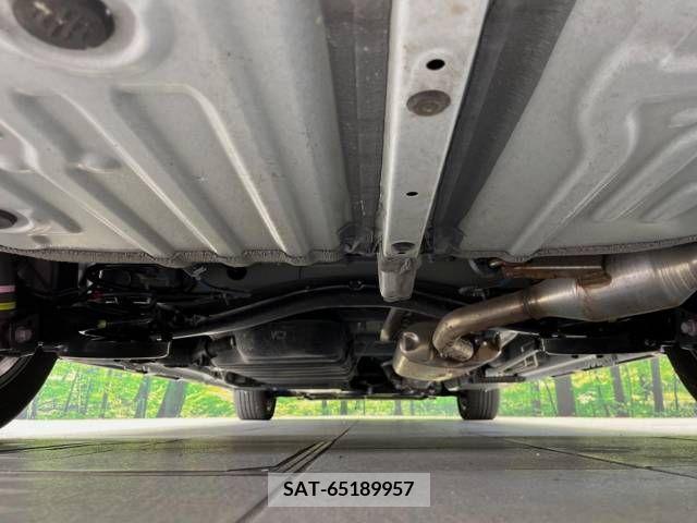 Toyota VOXY 2022-11 332985-19