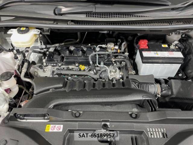 Toyota VOXY 2022-11 332985-18