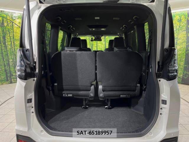 Toyota VOXY 2022-11 332985-10