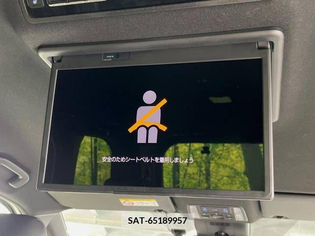 Toyota VOXY 2022-11 332985-4