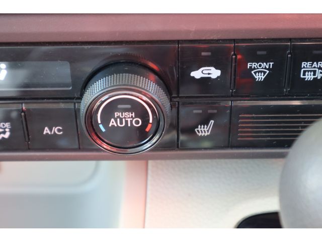 Honda N BOX 2020-10 190422-12