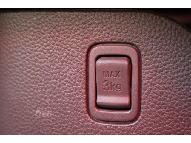 Honda N BOX 2020-10 190422-8