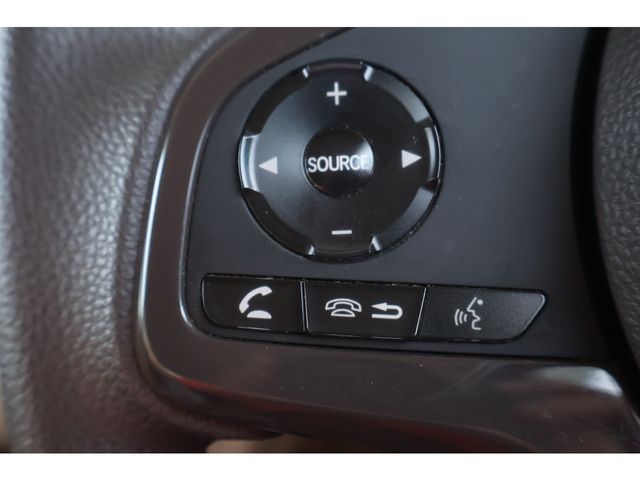 Honda N BOX 2020-10 190422-17