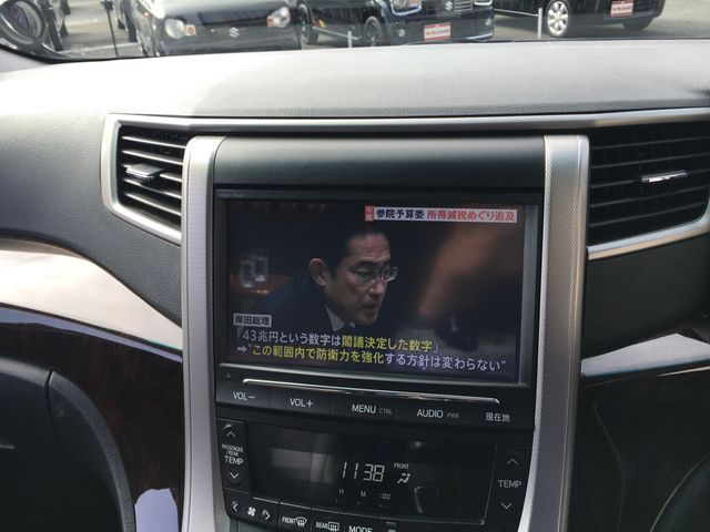 Toyota VELLFIRE 2014-10 186478-17