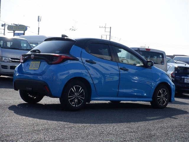 Toyota YARIS 2020-03 14275-2