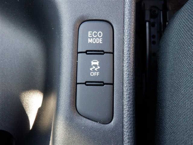 Toyota YARIS 2020-03 14275-4