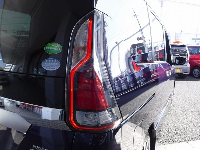 Nissan SERENA 2017-08 27443-5