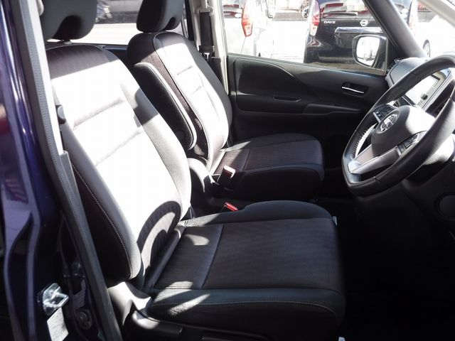 Nissan SERENA 2017-08 27443-10