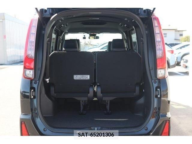 Toyota NOAH 2016-10 210393-16